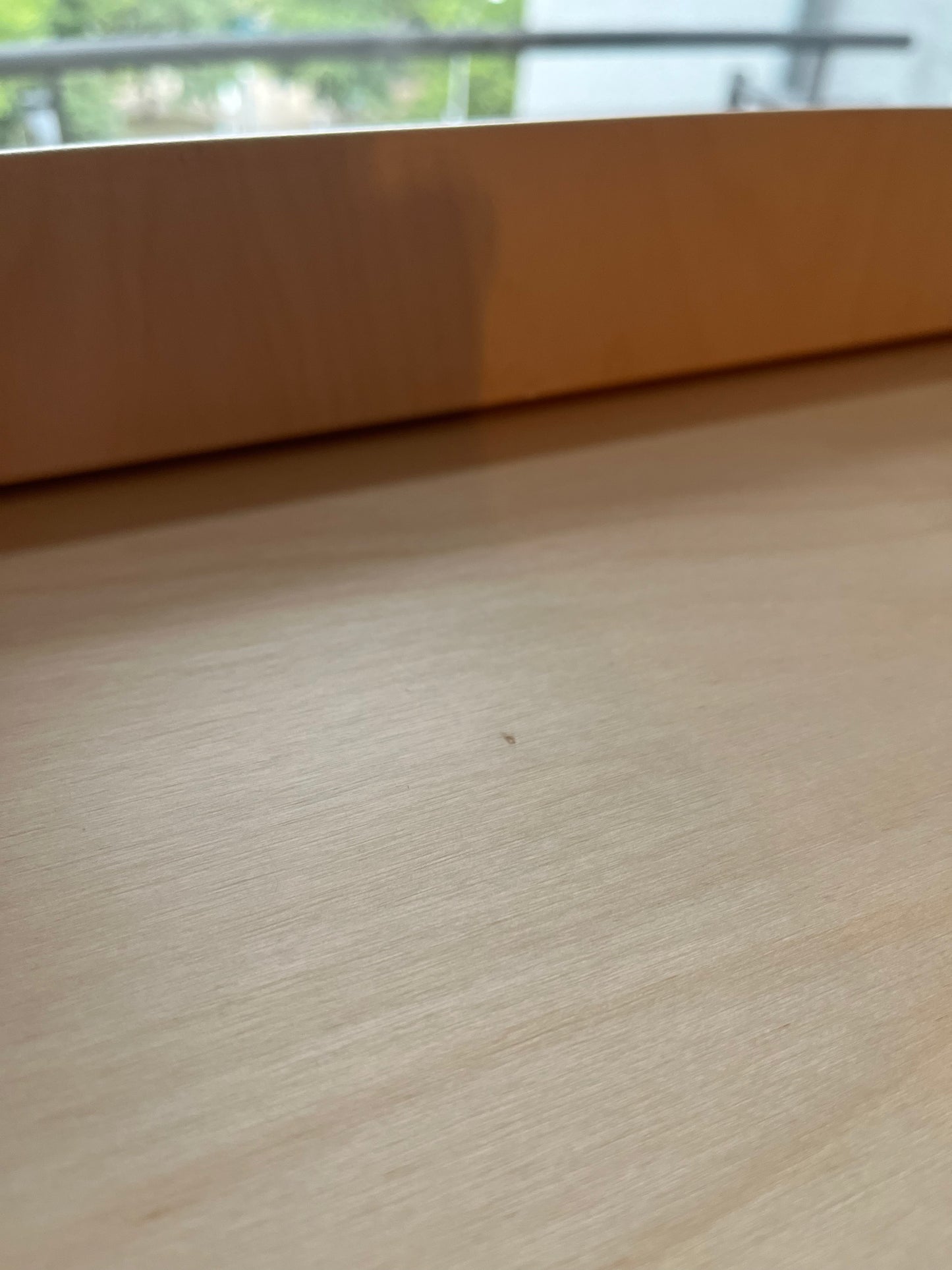 Focusdesk — Clear Lacquer (Defect Class A)