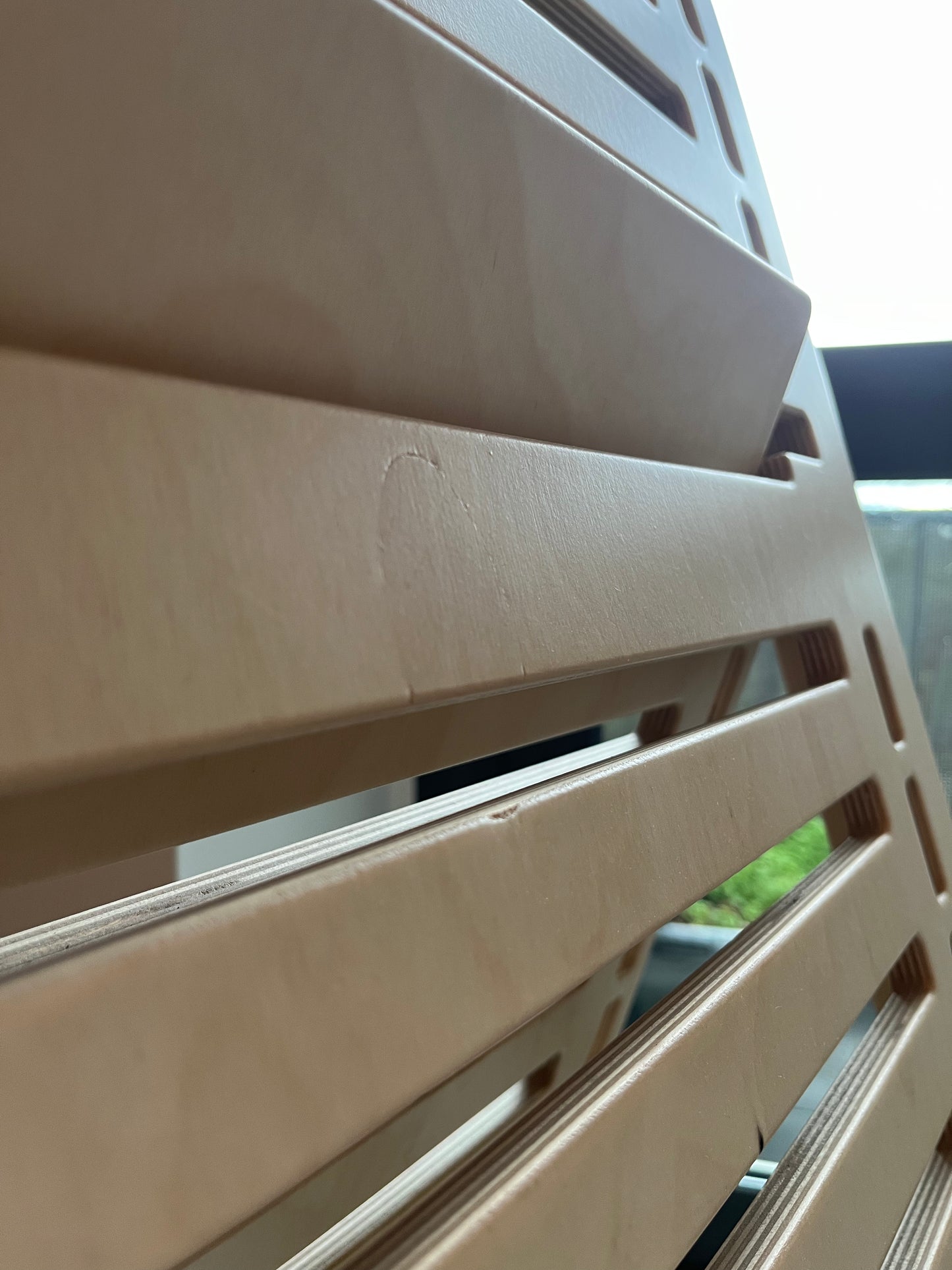 Focusdesk — Clear Lacquer (Defect Class A)
